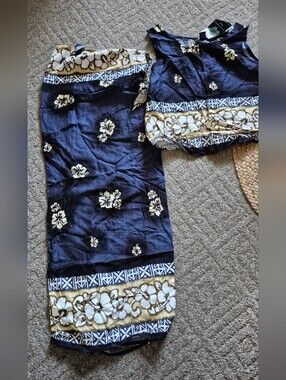 HawaiianTwo-Piece Set Wrap Sarong& TOP Sz.M NWT Navy